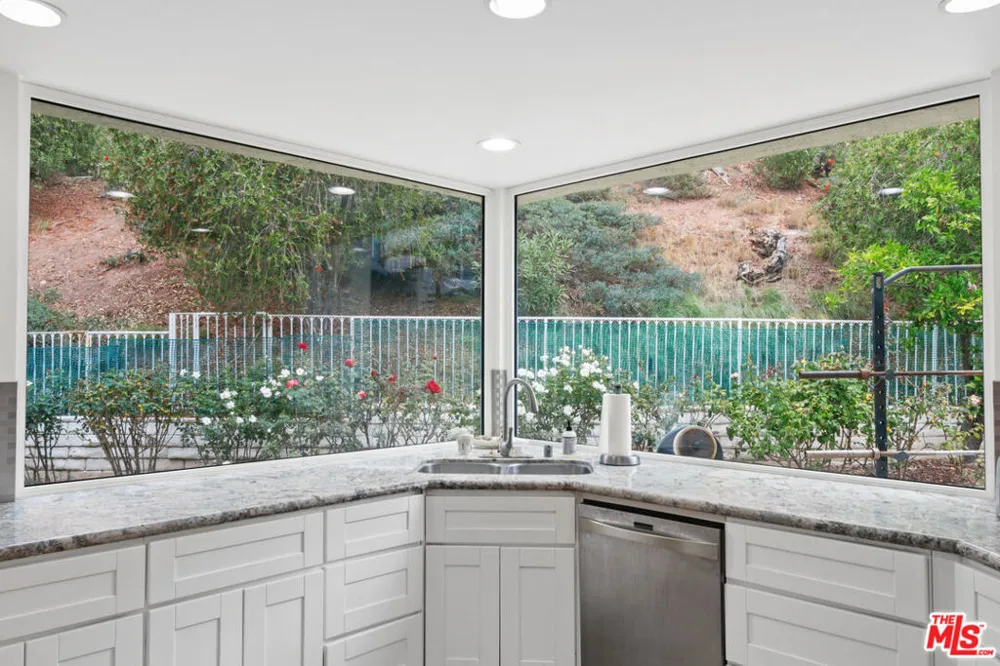17175 Avenida De Santa Ynez Pacific Palisades, CA 90272