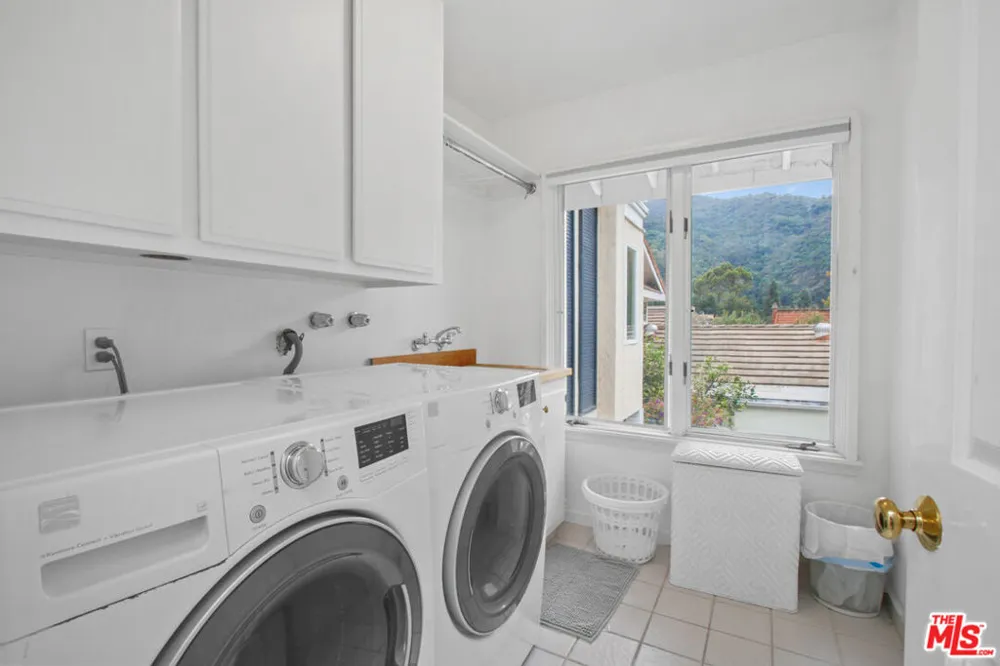 17175 Avenida De Santa Ynez Pacific Palisades, CA 90272