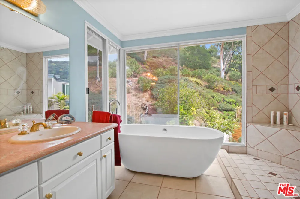 17175 Avenida De Santa Ynez Pacific Palisades, CA 90272