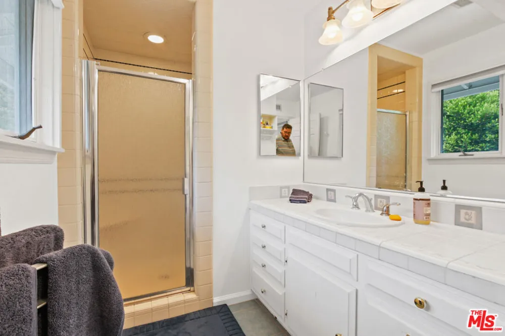 17175 Avenida De Santa Ynez Pacific Palisades, CA 90272