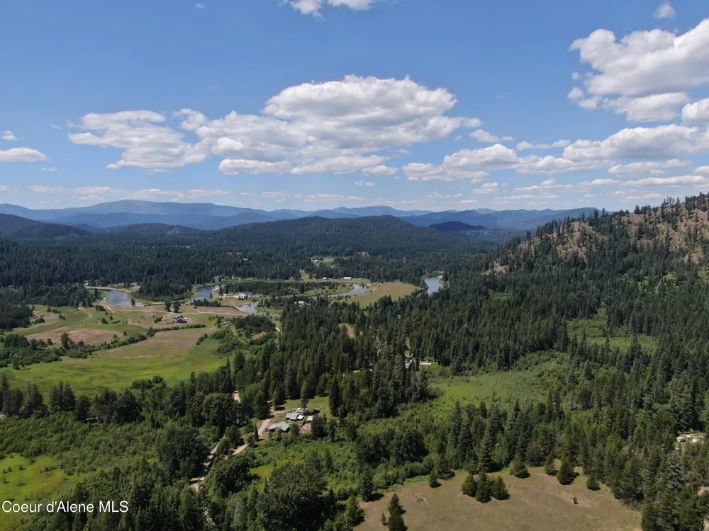 1367 Mud Gulch Rd Priest River, ID 83856