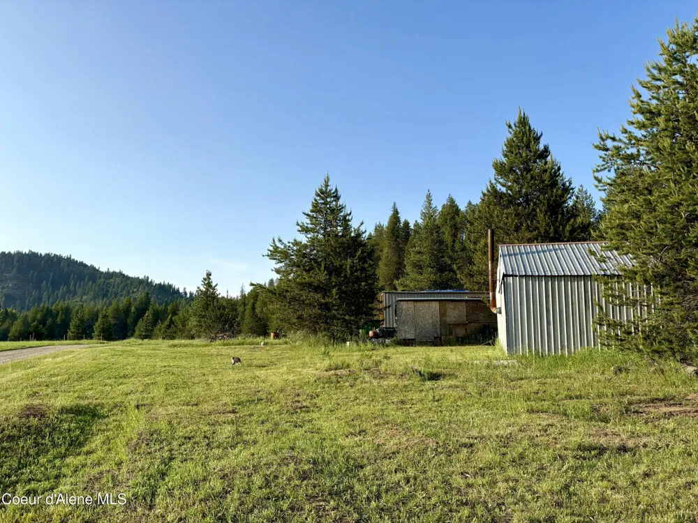 1367 Mud Gulch Rd Priest River, ID 83856