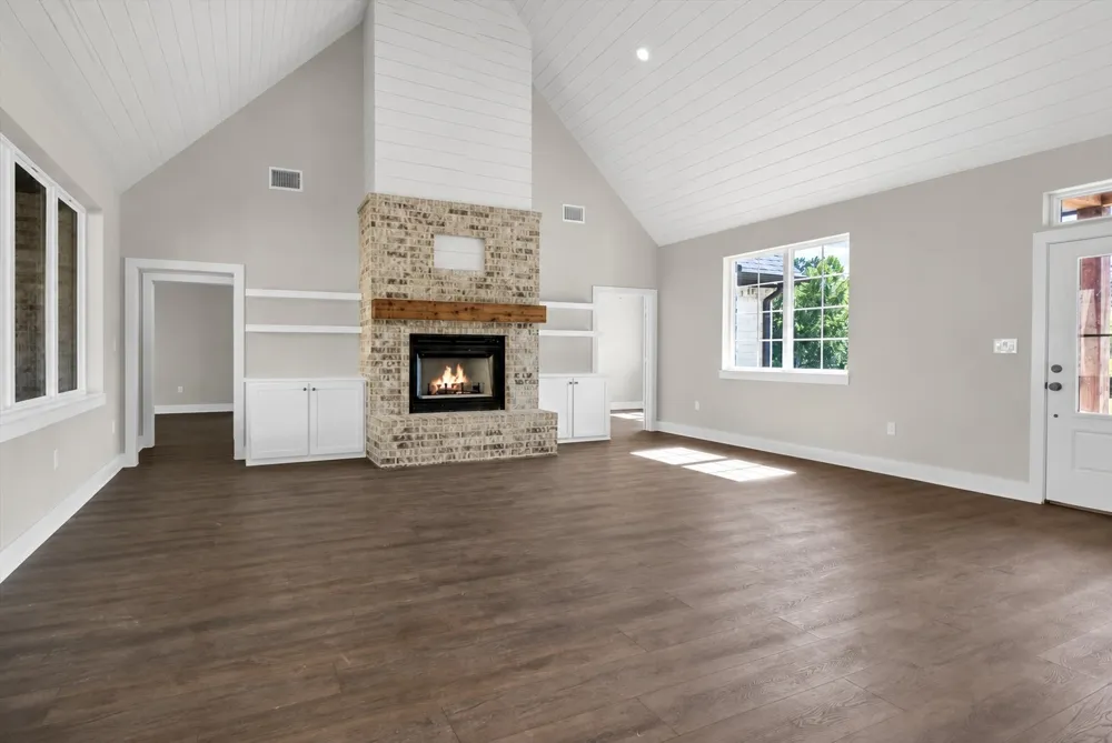 1001 Mallard Drive Lindale, TX 75771