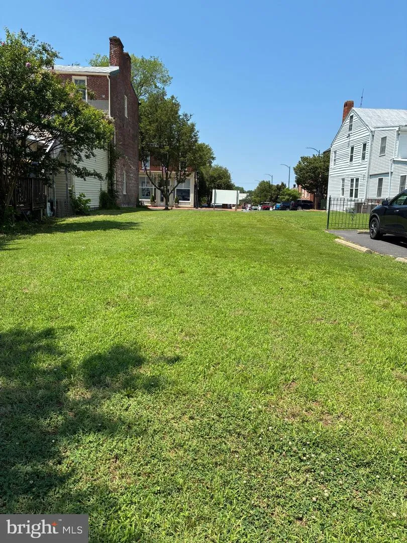 26 S WASHINGTON STREET Easton, MD 21601