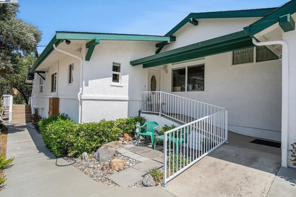 5799 Nortonville Pittsburg, CA 94565