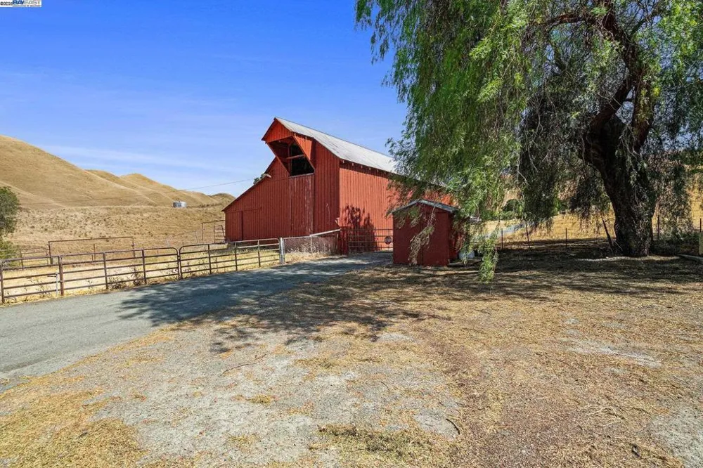 5799 Nortonville Pittsburg, CA 94565