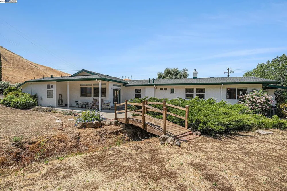 5799 Nortonville Pittsburg, CA 94565
