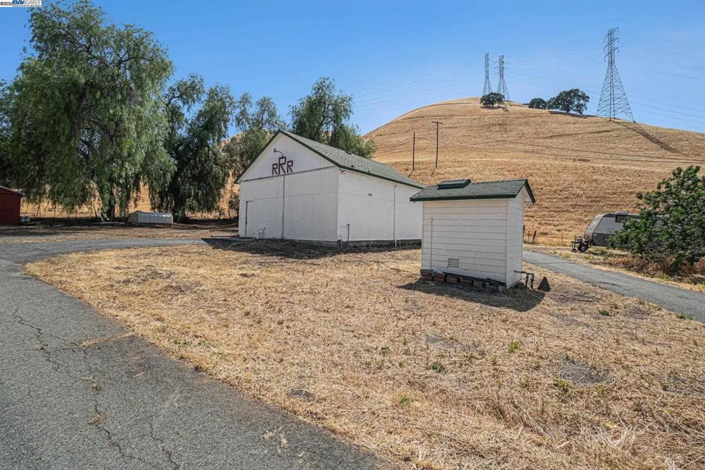 5799 Nortonville Pittsburg, CA 94565
