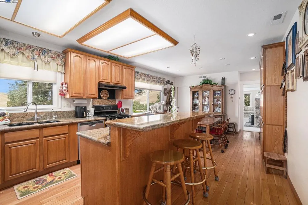 5799 Nortonville Pittsburg, CA 94565