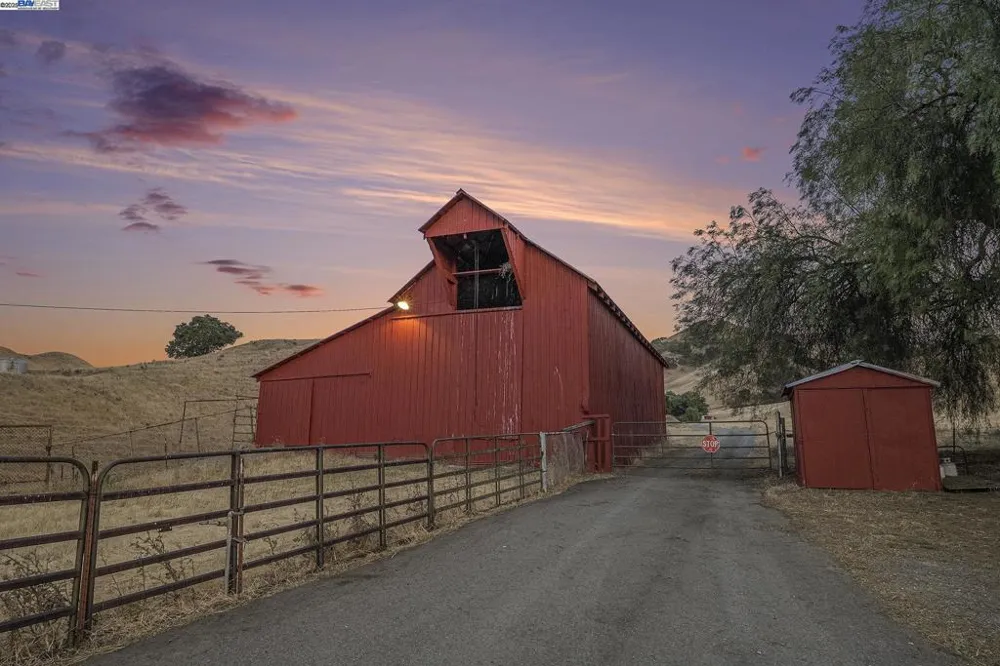 5799 Nortonville Pittsburg, CA 94565