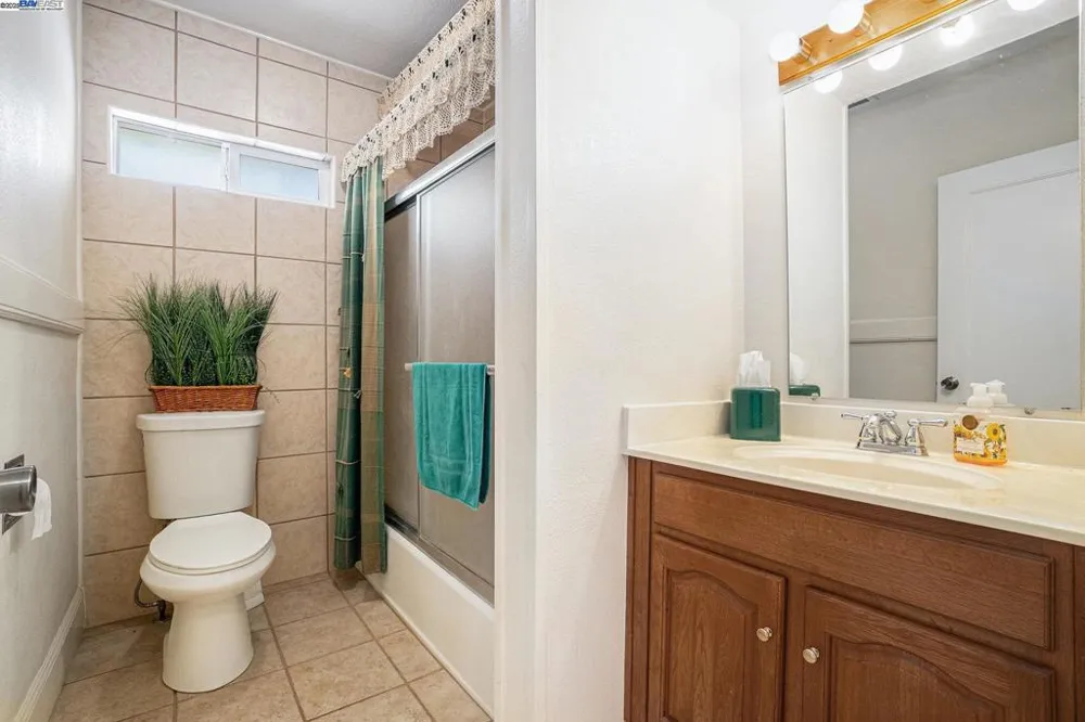 5799 Nortonville Pittsburg, CA 94565