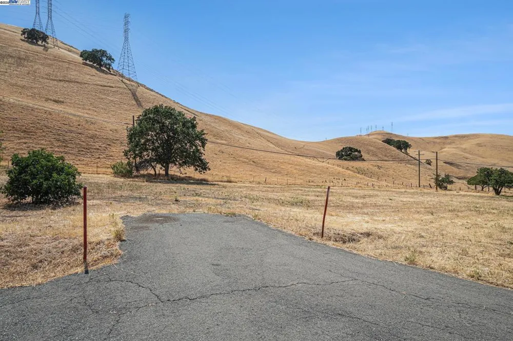 5799 Nortonville Pittsburg, CA 94565
