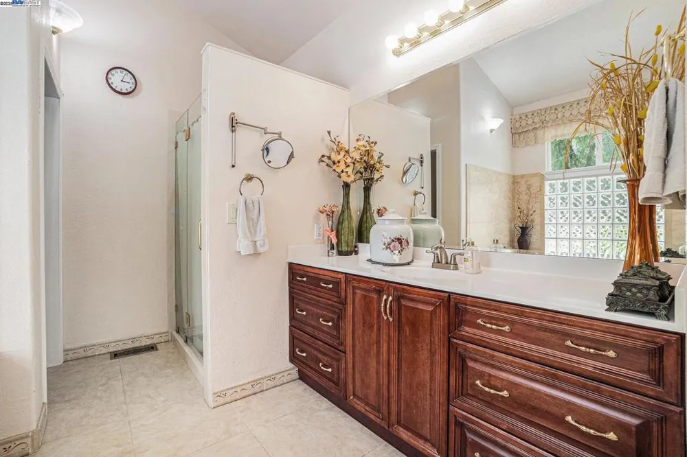 5799 Nortonville Pittsburg, CA 94565
