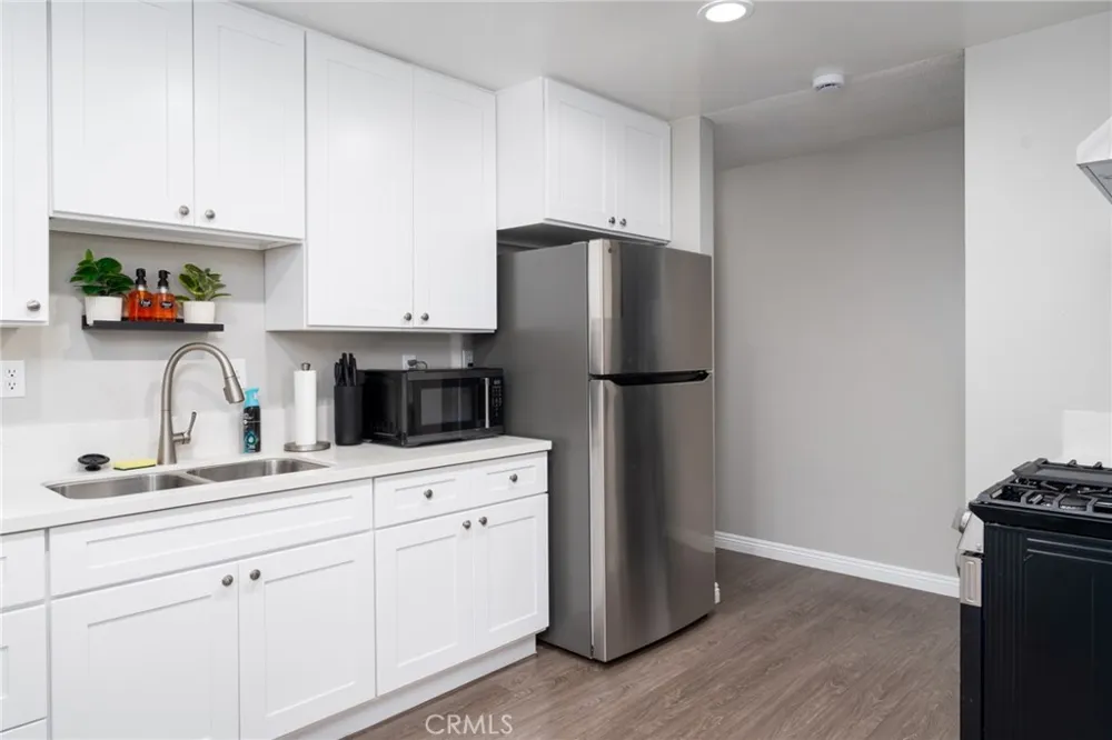716 Orange Street Riverside, CA 92501