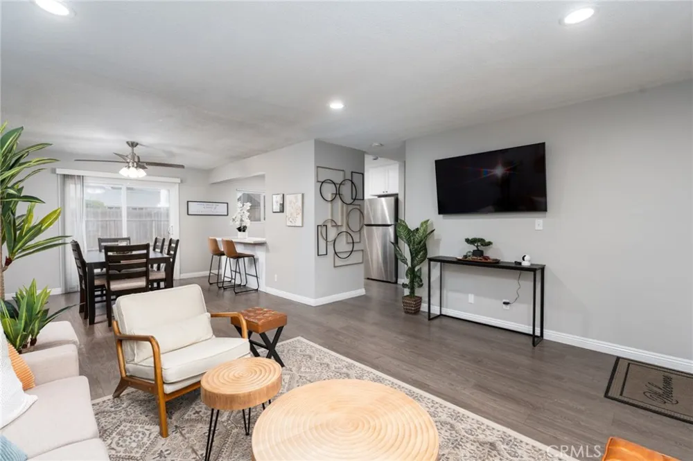 716 Orange Street Riverside, CA 92501