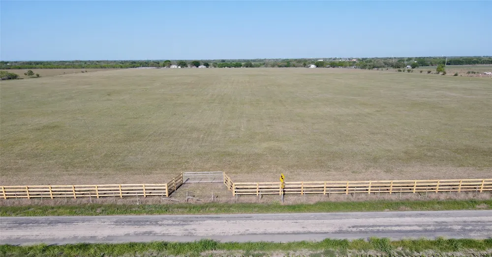 5 Hoffman Road Seguin, TX 78155