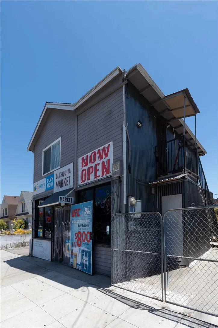 285 W 9th Street San Pedro, CA 90731