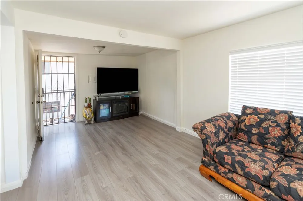 285 W 9th Street San Pedro, CA 90731