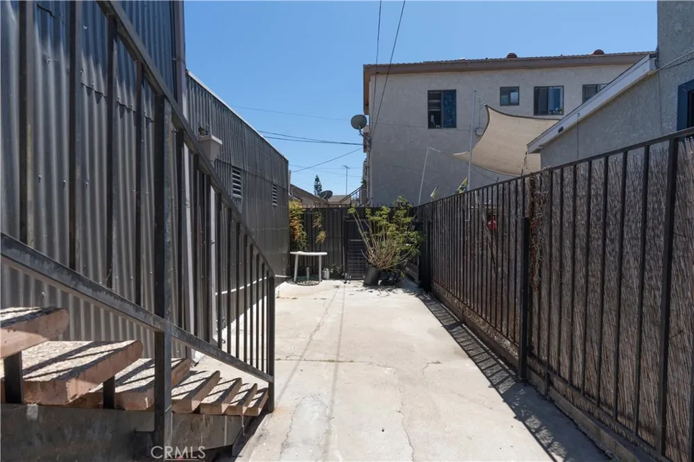 285 W 9th Street San Pedro, CA 90731