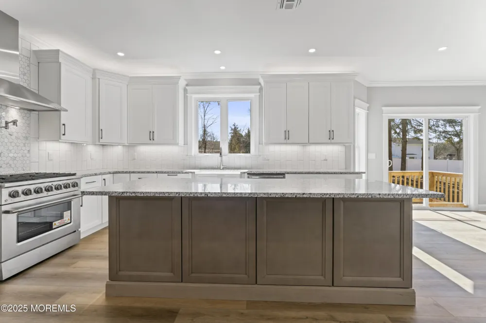 837 Naryshkin Way Toms River, NJ 08753
