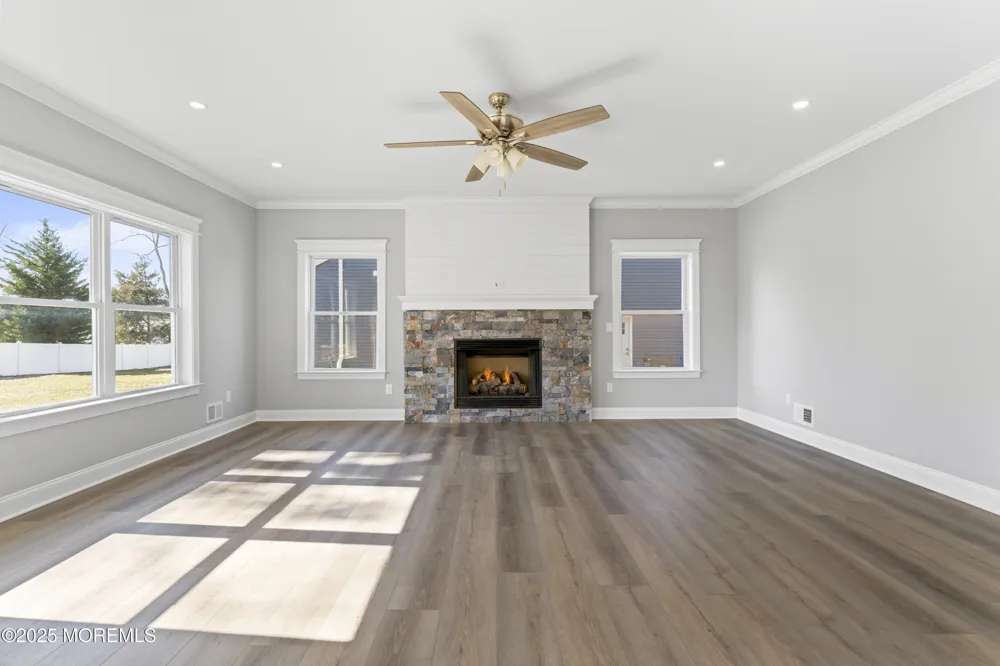 837 Naryshkin Way Toms River, NJ 08753