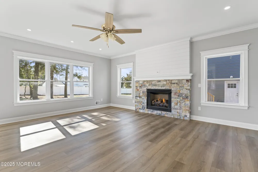 837 Naryshkin Way Toms River, NJ 08753