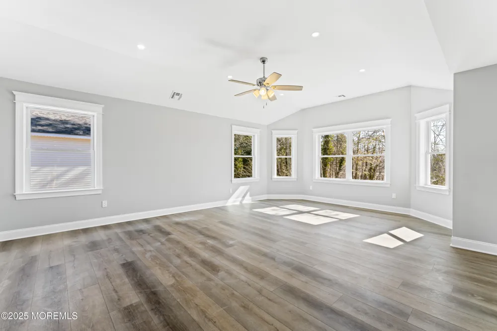 837 Naryshkin Way Toms River, NJ 08753