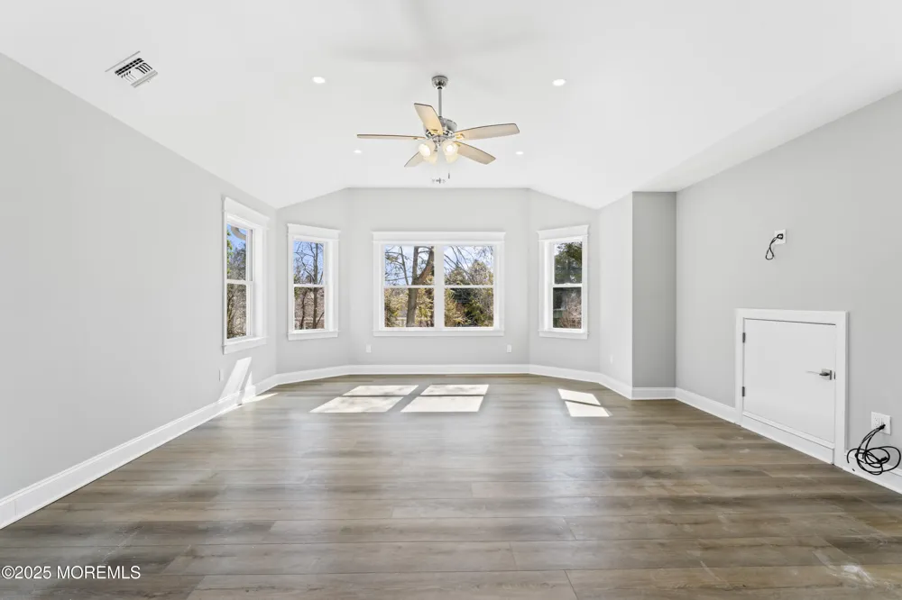 837 Naryshkin Way Toms River, NJ 08753