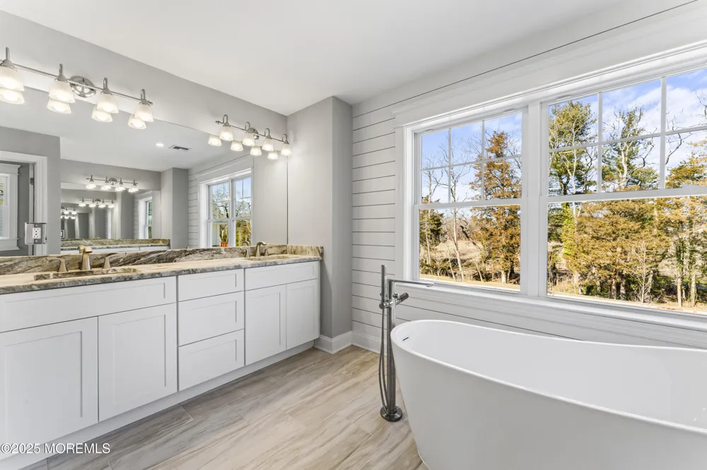 837 Naryshkin Way Toms River, NJ 08753