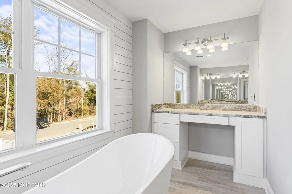 837 Naryshkin Way Toms River, NJ 08753