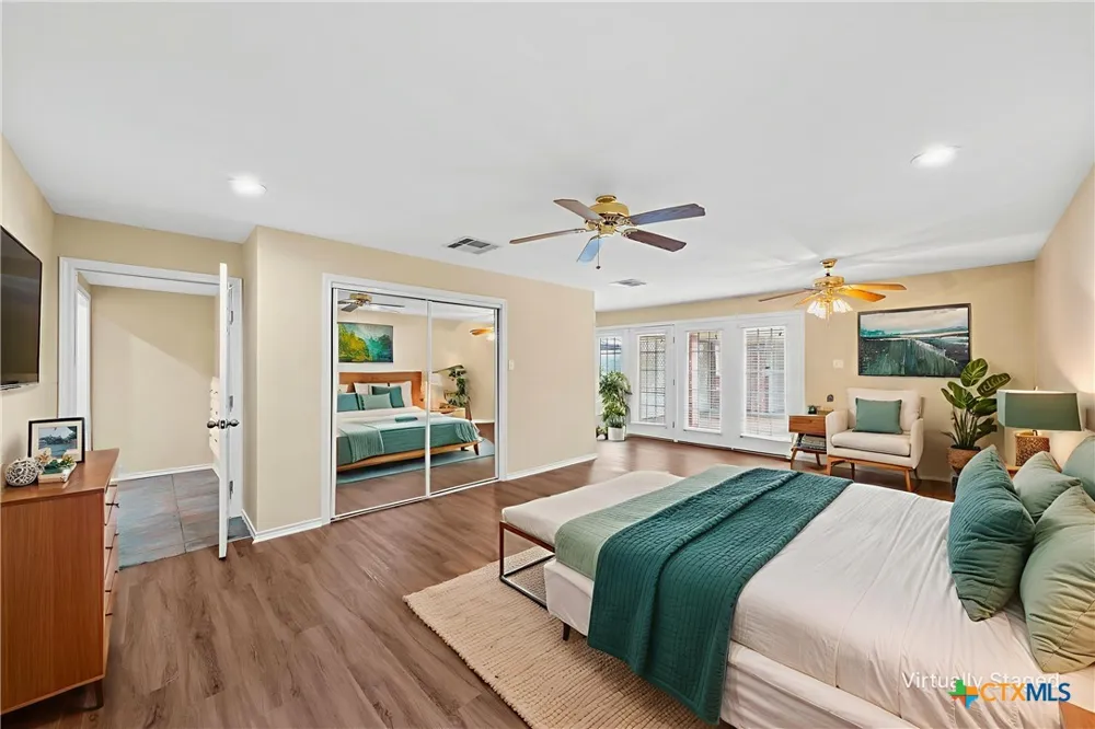 8216 Teakwood Drive Woodway, TX 76712