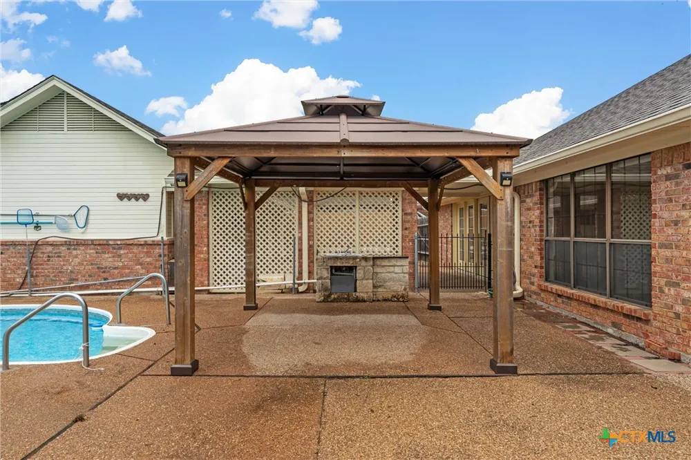 8216 Teakwood Drive Woodway, TX 76712