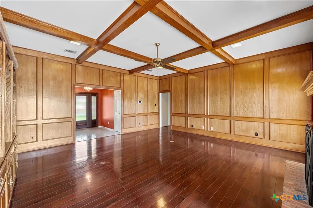 8216 Teakwood Drive Woodway, TX 76712