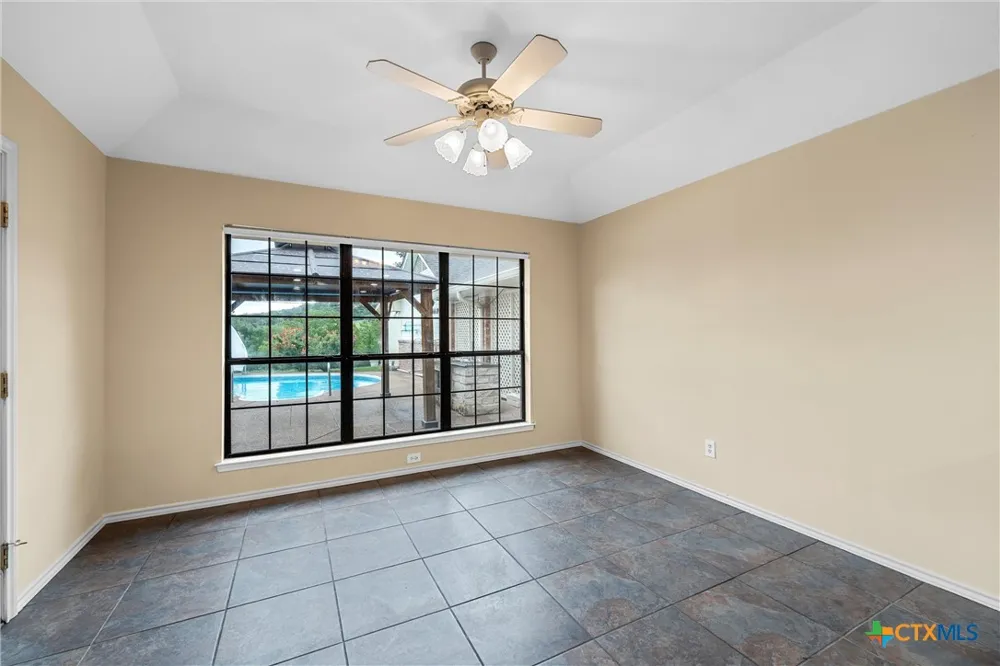 8216 Teakwood Drive Woodway, TX 76712