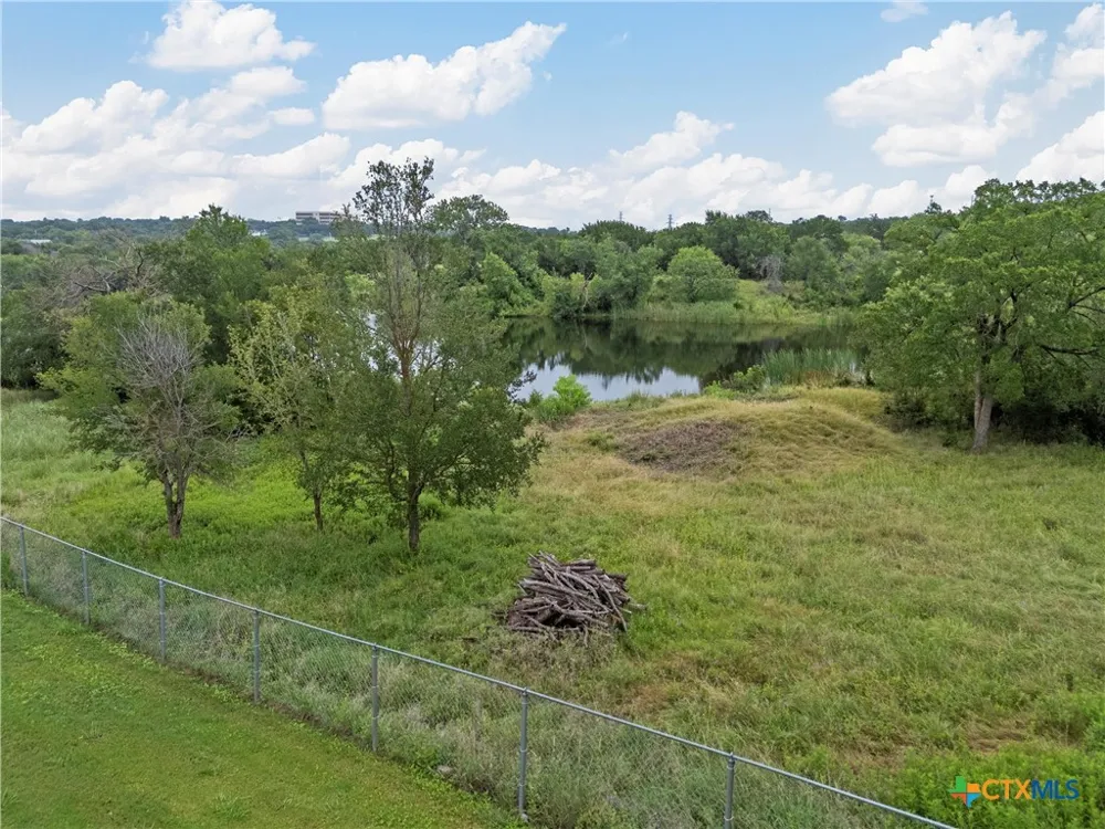 8216 Teakwood Drive Woodway, TX 76712