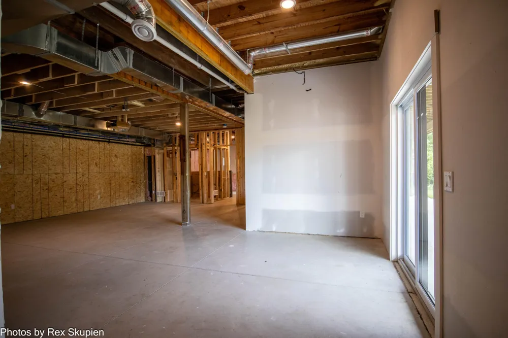 17090 Kenowa Avenue Kent City, MI 49330