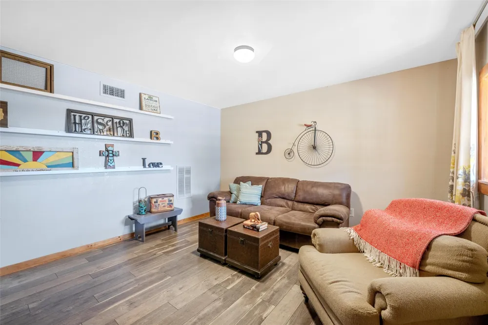 311 Cedar Ridge Drive China Spring, TX 76633
