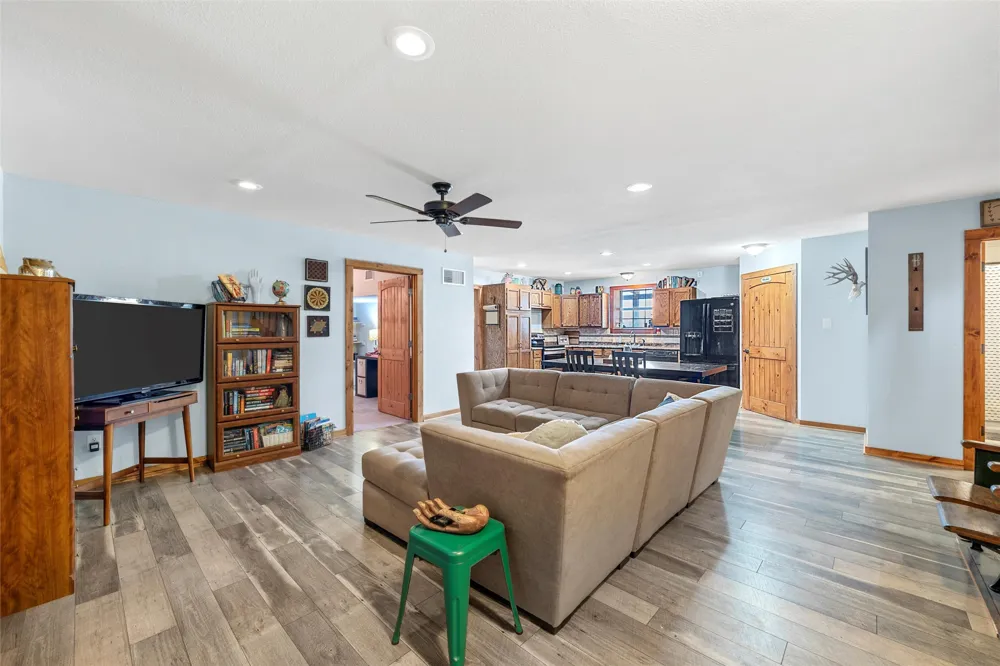 311 Cedar Ridge Drive China Spring, TX 76633