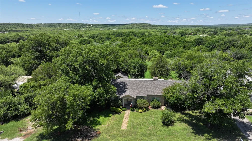 248 S Jacobs Street Albany, TX 76430