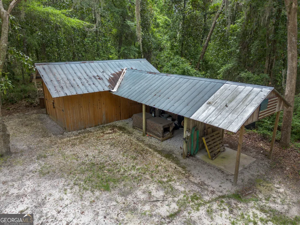 1360 Douglas Fish Camp RD White Oak, GA 31568