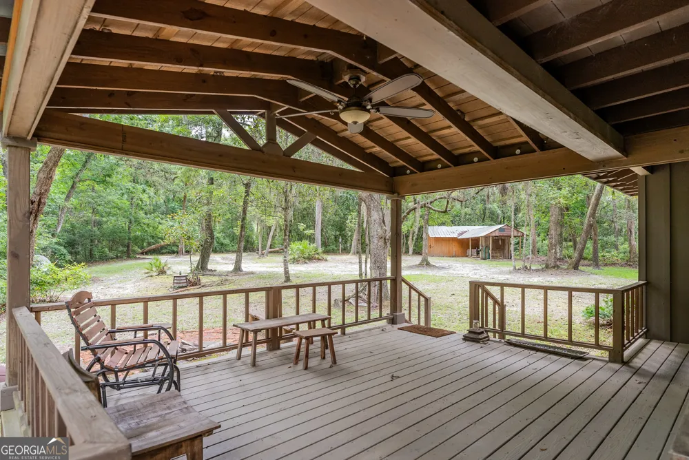 1360 Douglas Fish Camp RD White Oak, GA 31568