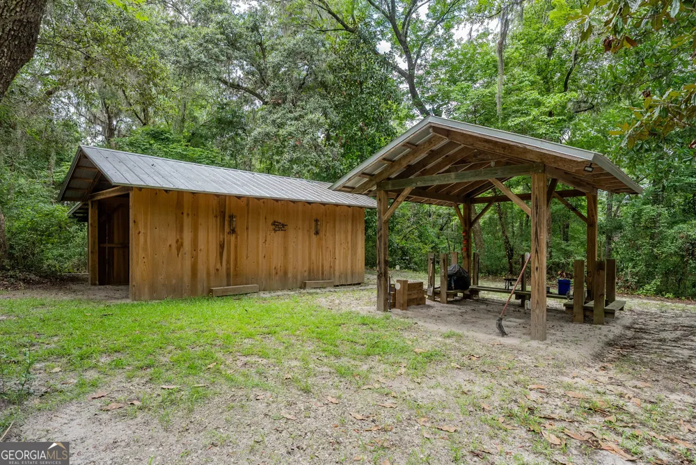 1360 Douglas Fish Camp RD White Oak, GA 31568