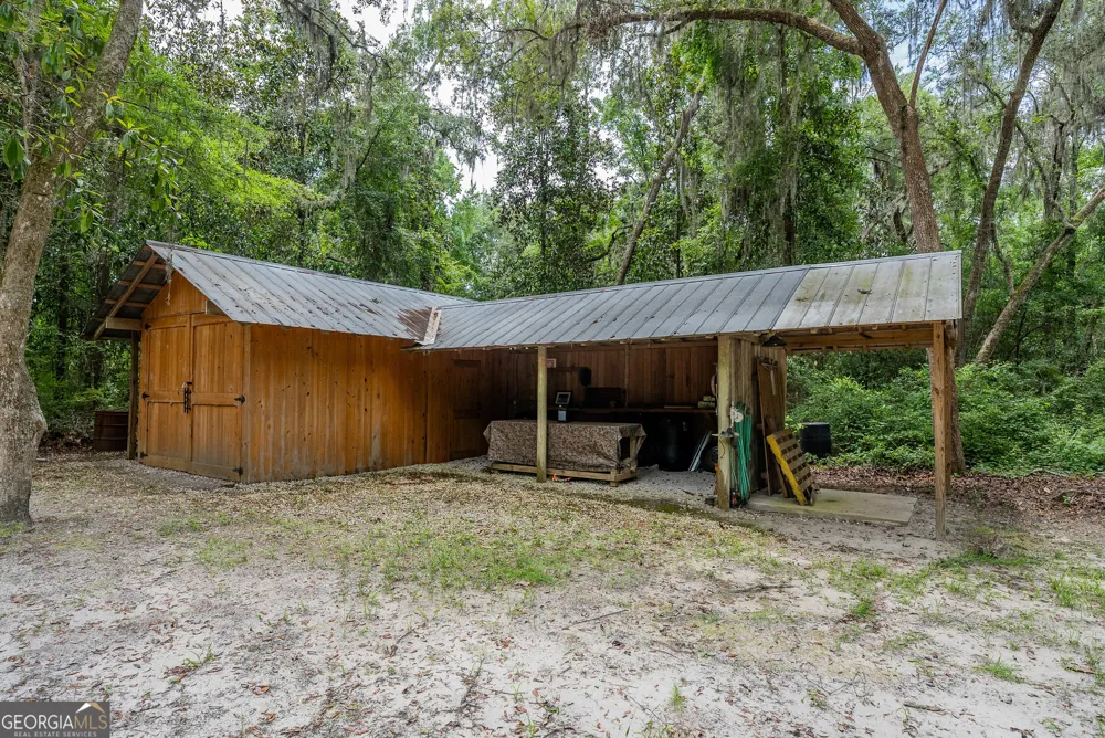 1360 Douglas Fish Camp RD White Oak, GA 31568