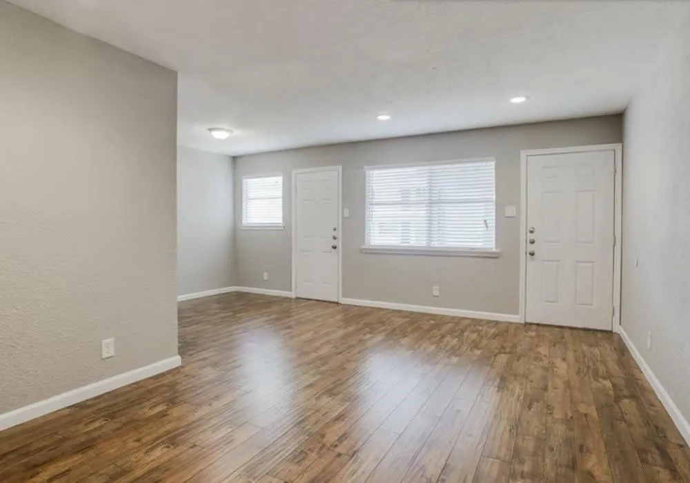 950 Live Oak St Dallas, TX 75206