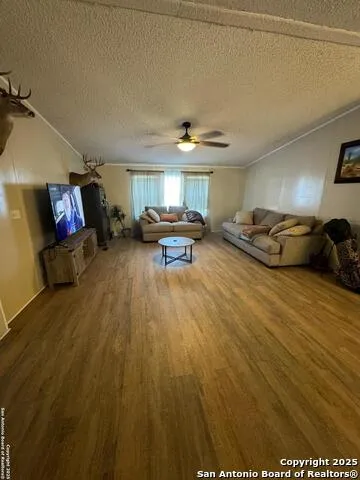 672 MAIN ST Cotulla, TX 78014