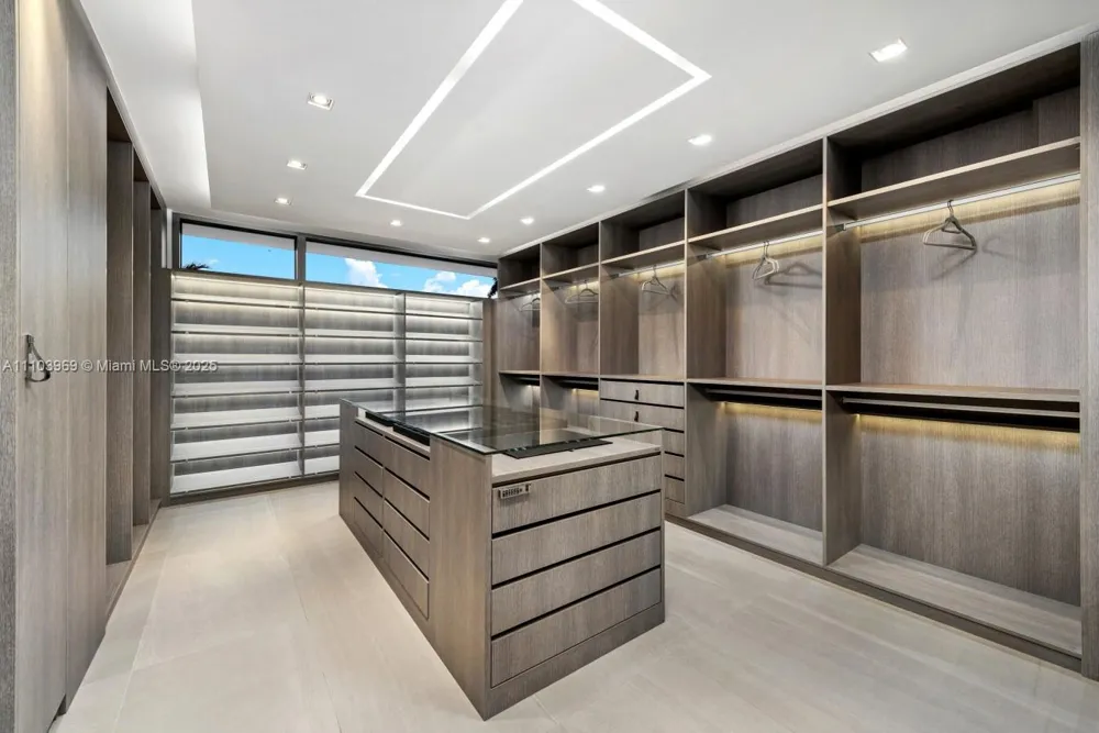 440 Mola Ave Fort Lauderdale, FL 33301