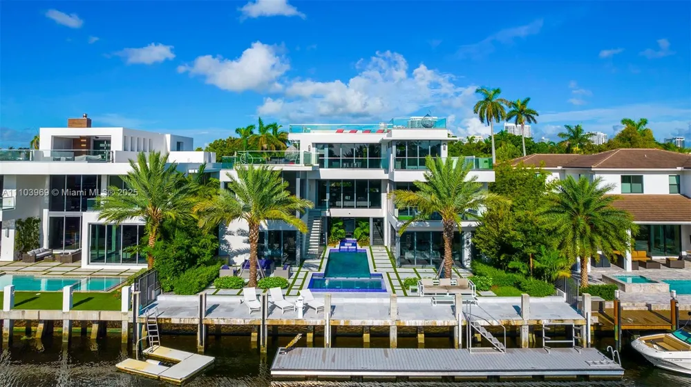 440 Mola Ave Fort Lauderdale, FL 33301