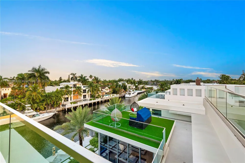440 Mola Ave Fort Lauderdale, FL 33301