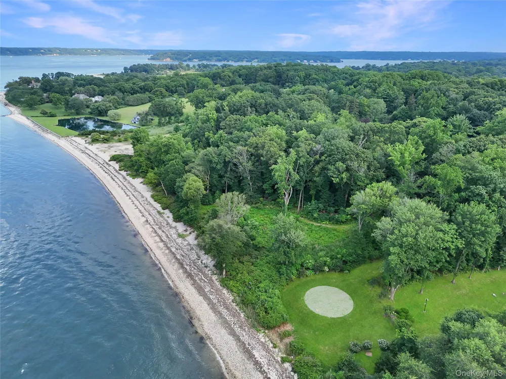 144 Centre Island Road Centre Island, NY 11771