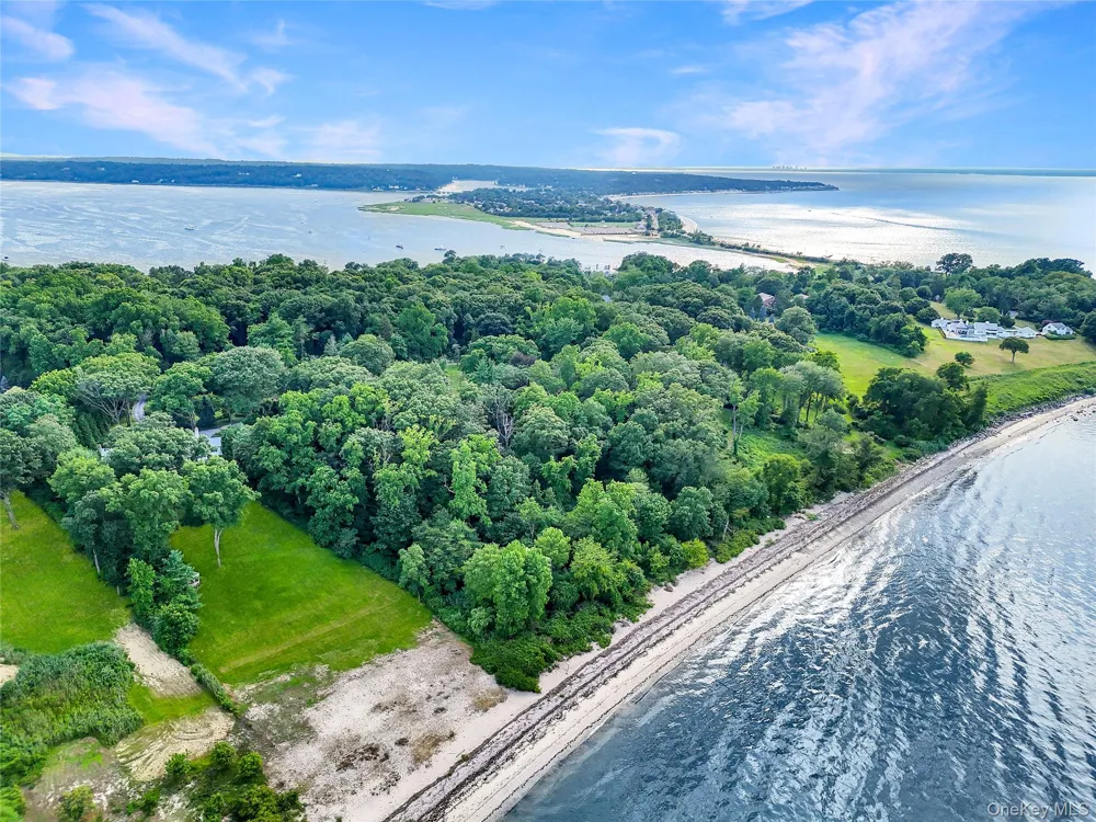 144 Centre Island Road Centre Island, NY 11771